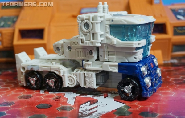 Review Siege Ultra Magnus Leader War For Cybetrtron  (71 of 93)